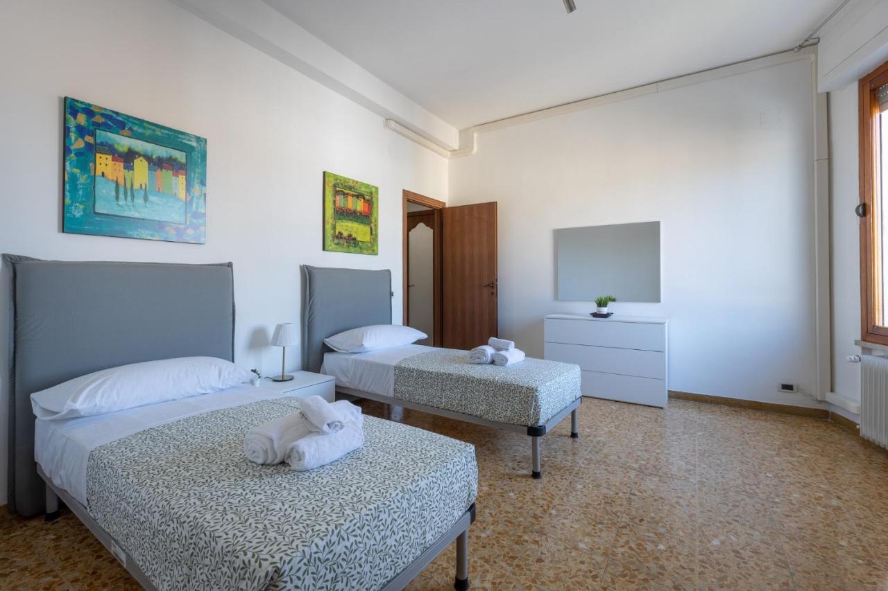 Pisa Quiet And Bright Flats With Balcony Leilighet Eksteriør bilde