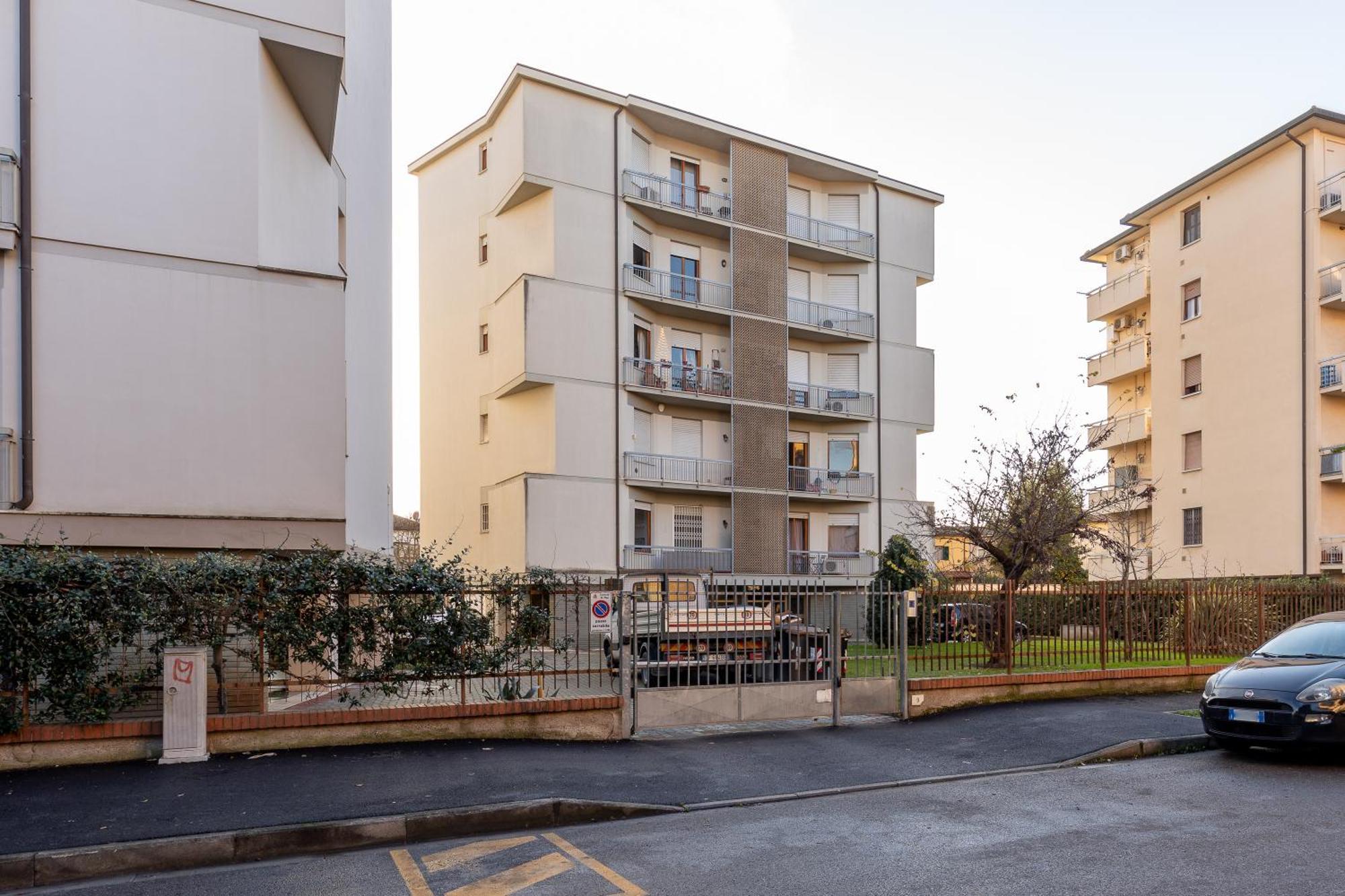 Pisa Quiet And Bright Flats With Balcony Leilighet Eksteriør bilde